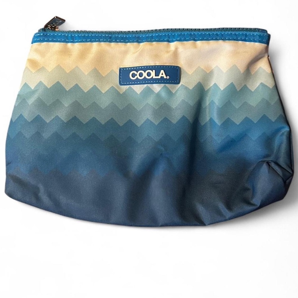 COOLA Blue and Cream Zigzag Pouch